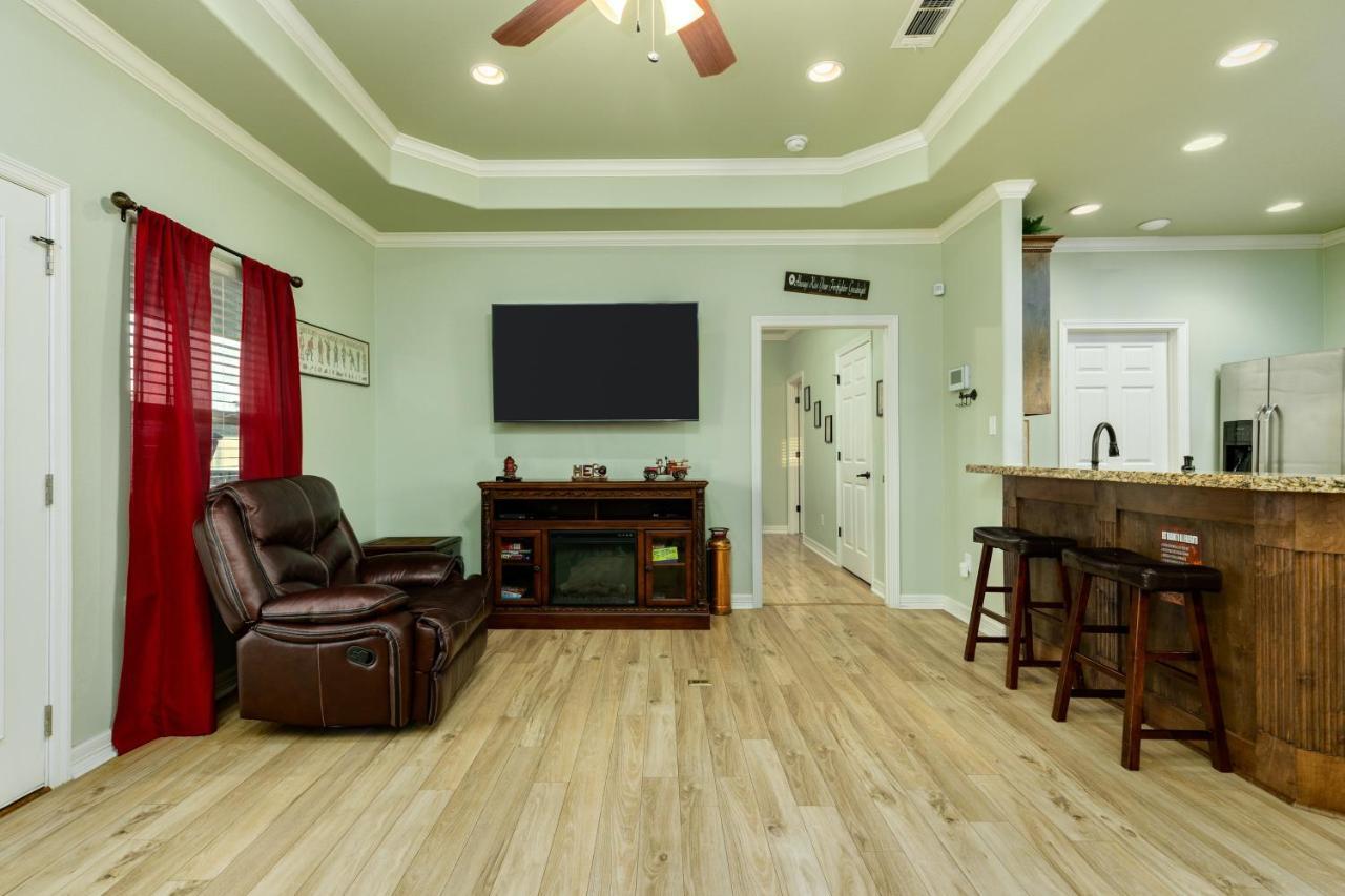 Вилла The Firehouse Bolivar Peninsula Экстерьер фото